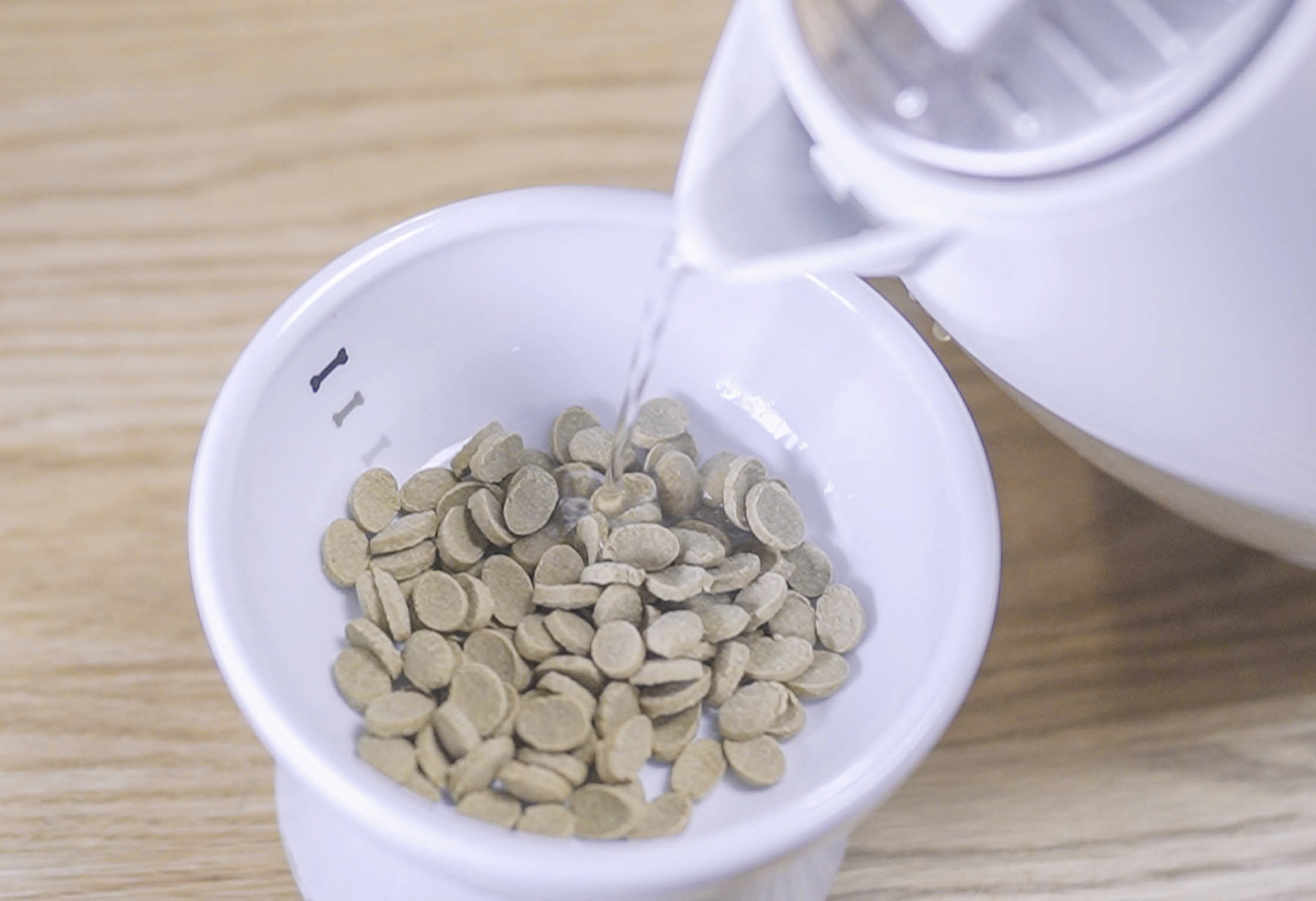 お湯を注ぐレシピの様子